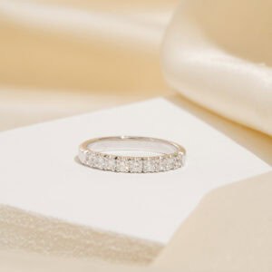 Classic Maxi Diamond Band